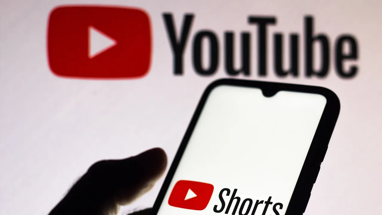 YouTube'dan kullanıcıları çileden çıkaran hata. Kullanıcılar shorts videolarının oynatılmasından şikayetçi