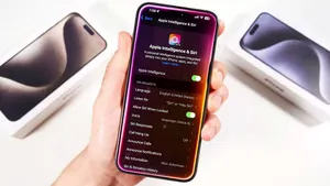 Apple’dan güncellenmiş Siri için üzen haber: iOS 20’ye kadar gelmeyebilir